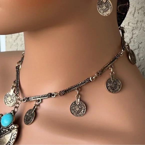 Southwestern Style Turquoise and Gold Banjar Coin Necklace Set - Picture 7 of 13